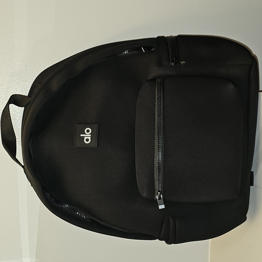 ALO Yoga Classic Black Backpack. NWT. - Picture 7 of 13